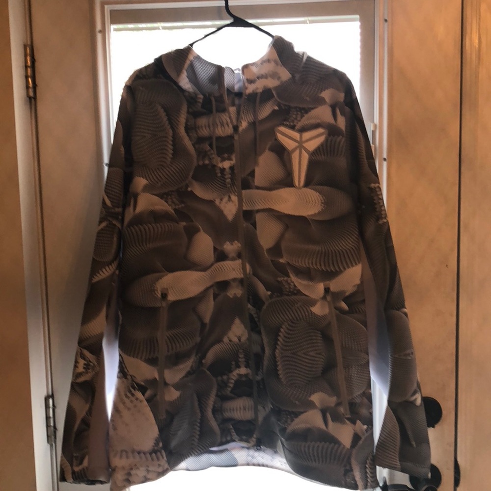 NIKE Men’s 2XLT Basketball Jacket